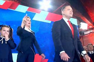 Karol Nawrocki z rodziną. Jego córka skradła show na wieczorze wyborczym