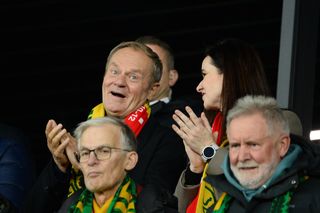 Skandaliczny transparent z Donaldem Tuskiem na meczu w Kownie