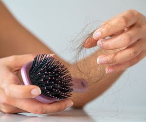 Jakie badania wykonać, gdy wypadają ci włosy?