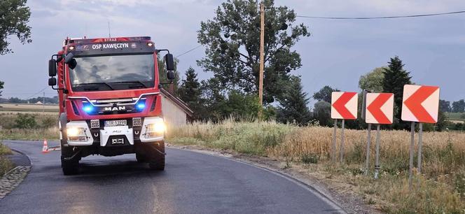 Czołowe zderzenie dwóch osobówek w Dobrzejewicach pod Toruniem! Nie żyje 69-letnia kobieta