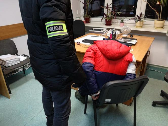 14-latkowie okradali seniorów metodą "na policjanta"