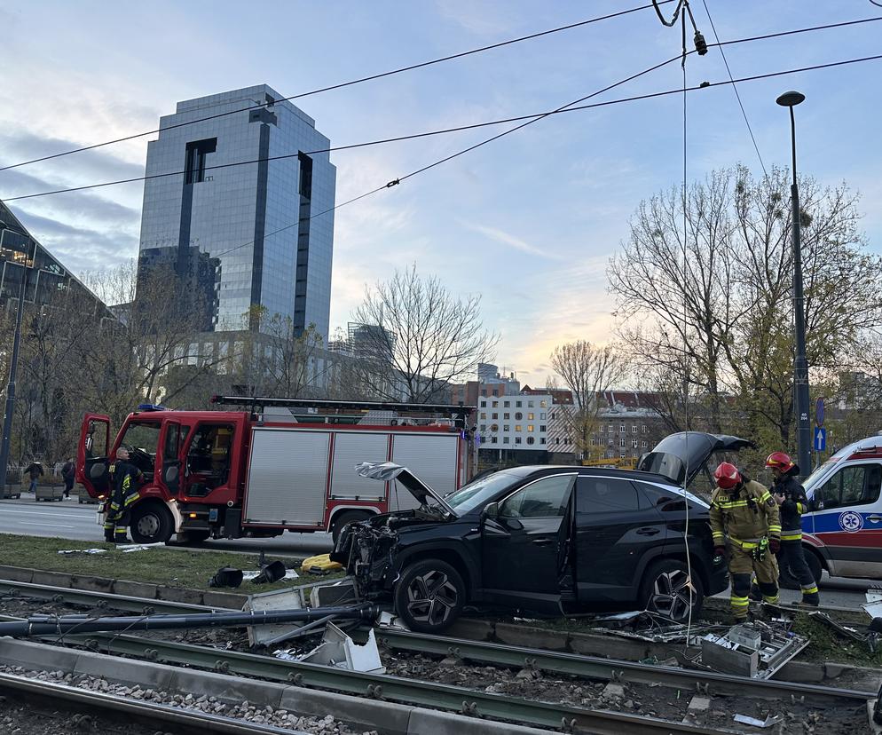 Totalny armagedon w centrum Warszawy. Nie kursują żadne tramwaje