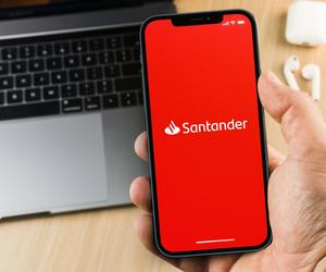 Santander Bank odłączył część klientów od swoich usług. Muszą zrobić jedną rzecz