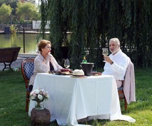 Barwy szczęścia odc. 3114. Józefina Rawiczowa (Elżbieta Jarosik), Andrzej Zastoja-Modelski (Leon Charewicz)