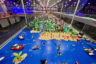 Miliony klocków Lego w Sky Towerze. Trwa budowa, wkrótce otwarcie wystawy 