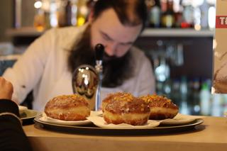 Wigilia przed Tłustym Czwartkiem. Już są kolejki przed lubelskimi cukierniami i piekarniami