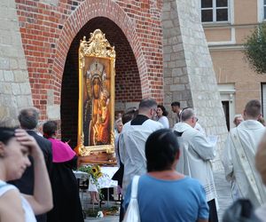 76. rocznica Cudu Lubelskiego. Procesja różańcowa w centrum Lublina