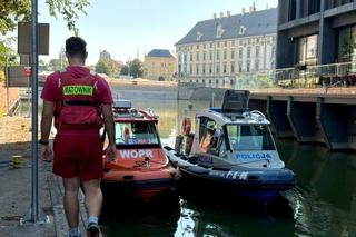 Wrocław. Makabra na Odrze. Z rzeki wyłowiono ciało 62-letniego mężczyzny 