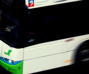 Pasażerka straciła rękę po dramatycznym wypadku. Kierowca autobusu stanie przed sądem