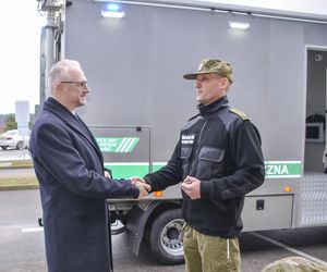 Straż graniczna na Warmii i Mazurach otrzymała nietypowy pojazd. Będzie wykorzystywany na lotnisku [ZDJĘCIA]