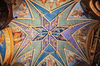 Zabytkowy kościół parafialny w Porębie Radlnej