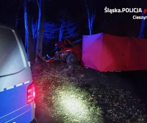 Frelichów: Kierowca wypadł z drogi i uderzył w drzewo. Zginął na miejscu
