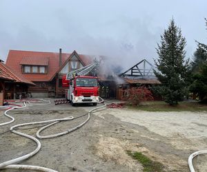 Pali się Ranczo Smyczyna koło Leszna