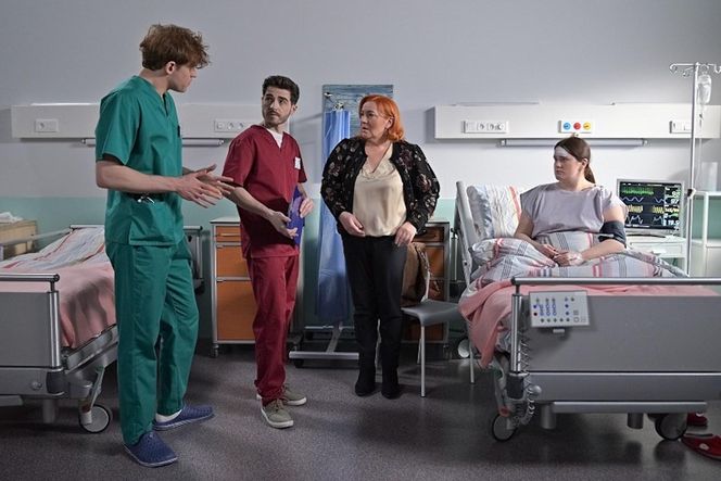 Pierwsza miłość, odcinek 3994: Kacper (Damian Kulec), Radek (Karol Biskup)