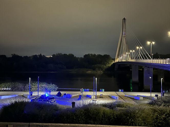 Kolejna krwawa awantura na Bulwarach Wiślanych. W ruch poszło szkło z porozbijanych butelek. Jedna osoba w szpitalu