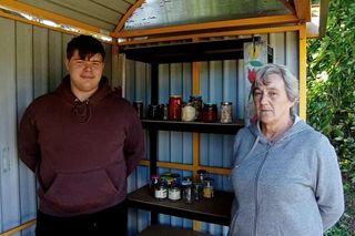 W Łódzkiem powstało idealne miejsce dla studentów. Mowa o… banku słoików! 