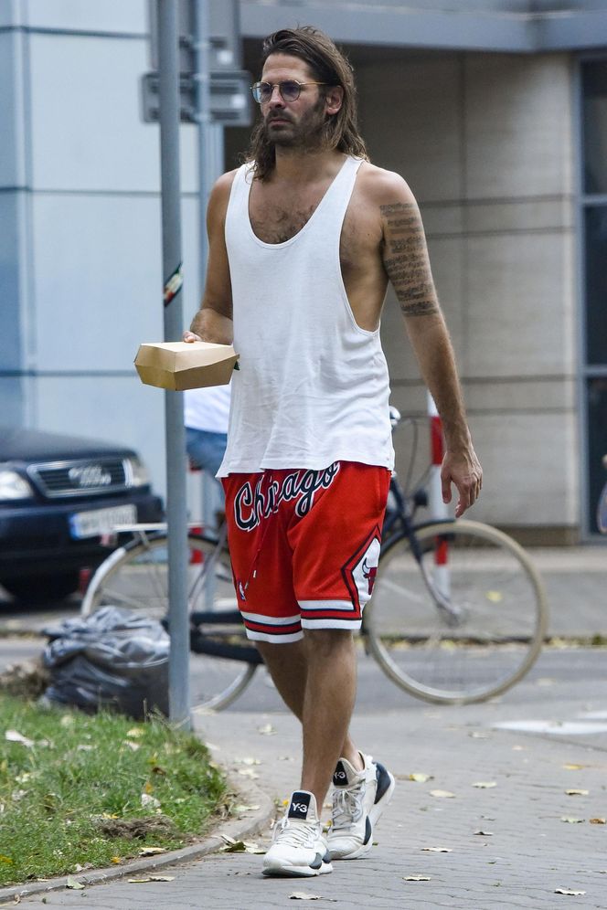 Radzimir Dębski umówił się ze znajomymi na burgera