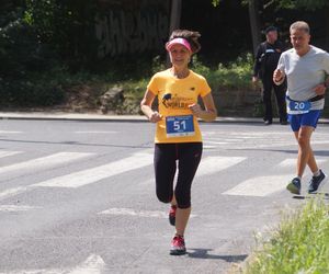 Seniorzy w Bydgoszczy pokazali moc! Blisko setka na starcie pierwszego Biegu Seniora