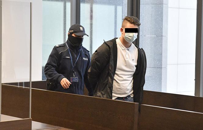 Zabójstwo w szkole w Wawrze. Emil B. dźgał nożem, a Kuba umierał we krwi. Zapadł wyrok