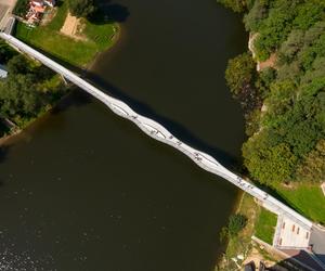 Kładka w Zagórzu Śląskim projektu pracowni isba i Mosty – Wrocław