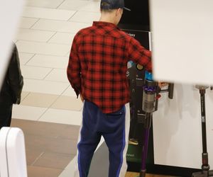 Maciej Zakościelny - męska wyprawa po odkurzacz