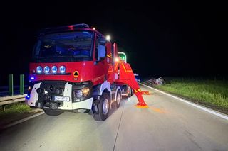Wypadek autokaru wojskowego na autostradzie A4. Wielka akcja służb ratunkowych [ZDJĘCIA]