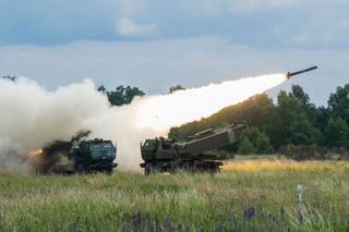 HIMARS-y przyleciały ze Stanów Zjednoczonych. Amerykańskie wyrzutnie już w Polsce