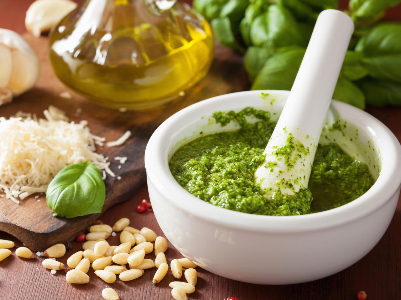 Sos prawie jak pesto - sprawdzony przepis na włoski sos ziołowy