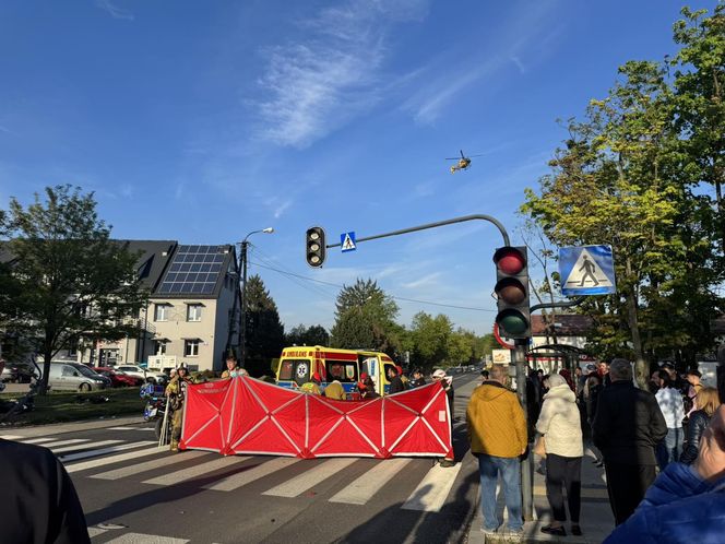 Tragiczny wypadek w Łodzi. Reanimacja motocyklisty. Na miejscu policja i helikopter