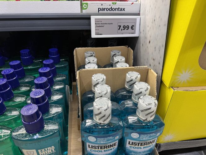Kolejna szokująca cena - płyn do jamy ustnej Listerine kosztuje w litewskim Lidlu aż 7,99 euro (33,90 zł)