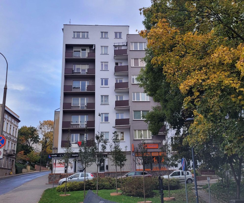 To najstarszy wieżowiec w Olsztynie. Od początku nazywany był pechowym [ZDJĘCIA]