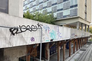 Taras między Hotelem Cracovia i Kinem Kijów. Czy nadaje się jeszcze do remontu?