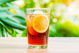 Nowość od Lipton: specjalna seria herbat owocowych stworzona we współpracy z Wersow i Faustyną