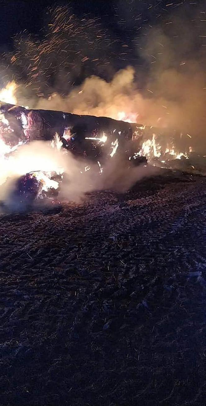 Duży pożar słomy pod Wrocławiem