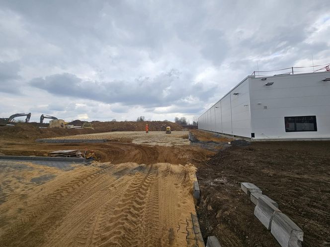 Czeladź. Światowy gigant z branży elektronicznej buduje w Polsce zakład. Prawie 300 osób znajdzie pracę [ZDJĘCIA].