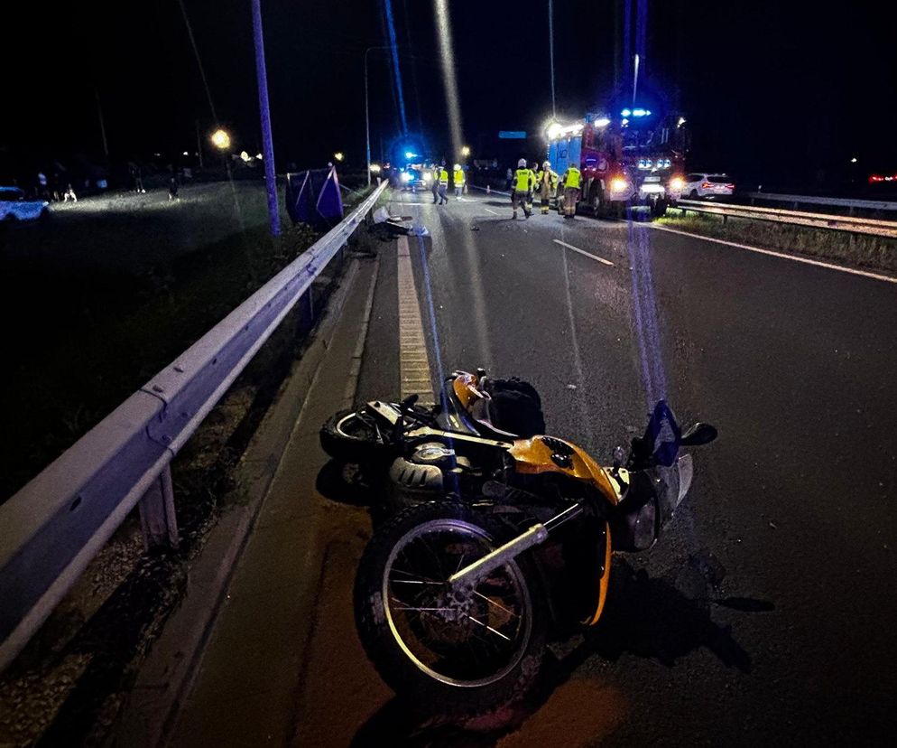 Kierowca osobówki poszukiwany! Zostawił na śmierć 42-letniego motocyklistę