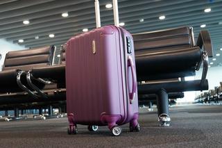 Co zabrać w podróż samolotem z bagażem podręcznym? Lista potrzebnych produktów
