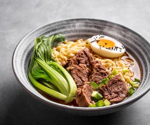 Nie sądziłam, że zrobienie ramenu może być tak proste. Skończyłam już z zamawianiem