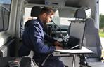 Volkswagen Crafter jako policyjny Ambulans Pogotowia Ruchu Drogowego