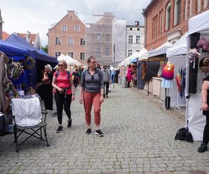 Dni Olsztyna 2025. Dziesiątki wystawców i setki olsztynian na Jarmarku Jakubowym