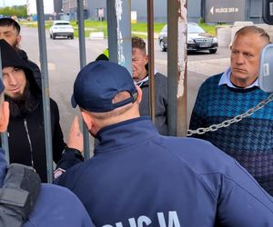 Hala na Modlińskiej zamknięta dla kupców. To koniec bazaru 