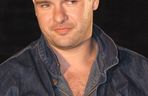 Tomasz Karolak - buntownik i prowokator. Wyznania o zarobkach i szmańskich obrzędach budzą skrajne emocje