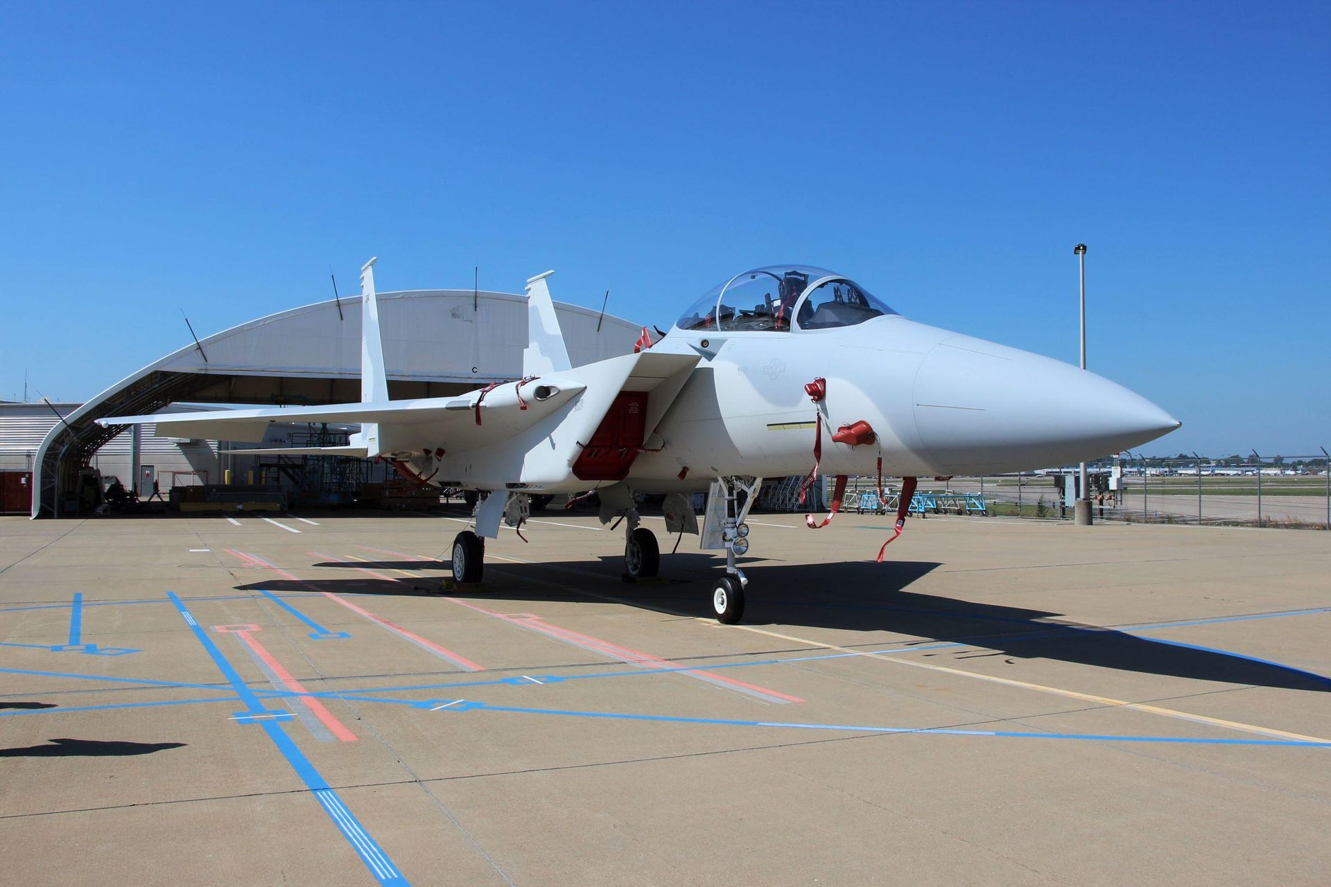 F-15QA Eagle II przed lotem do Europy