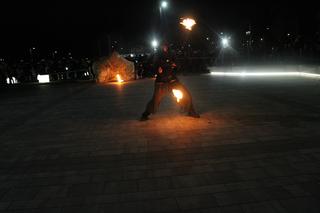 WOŚP 2023 w Krakowie: Fire Show w Nowej Hucie w wykonaniu grupy Spontan Fire