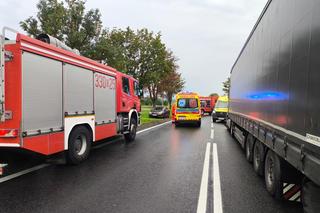 Bus uderzył w drzewo koło Wrocławia. Dwie osoby nie żyją