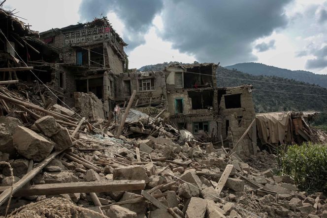 2200 osób nie żyje! Tragiczne trzęsienie ziemi, ofiar coraz więcej!