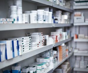 Brakuje leków w aptekach. Ludzie masowo wykupują płyn Lugola