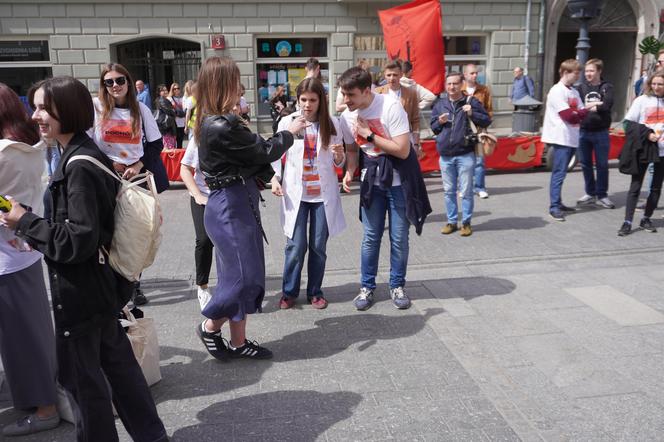 Pochód Juwenaliowy Łódzkich Uczelni. Studenci przejęli Łódź! [ZDJĘCIA]