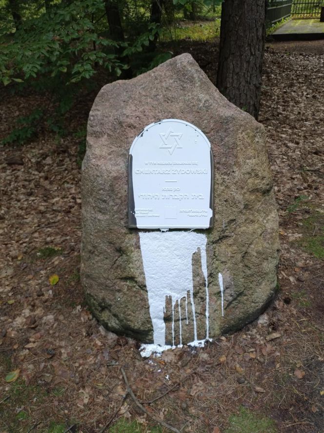 Pomorskie. Zdewastowano cmentarz żydowski w Skarszewach