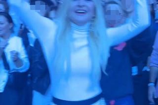 Olejnik wpadła na scenę w Sopocie i zaczął się wiec polityczny. A potem zaszalała w tańcu